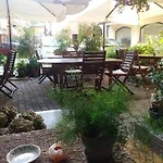 Al Bottegon Hotel